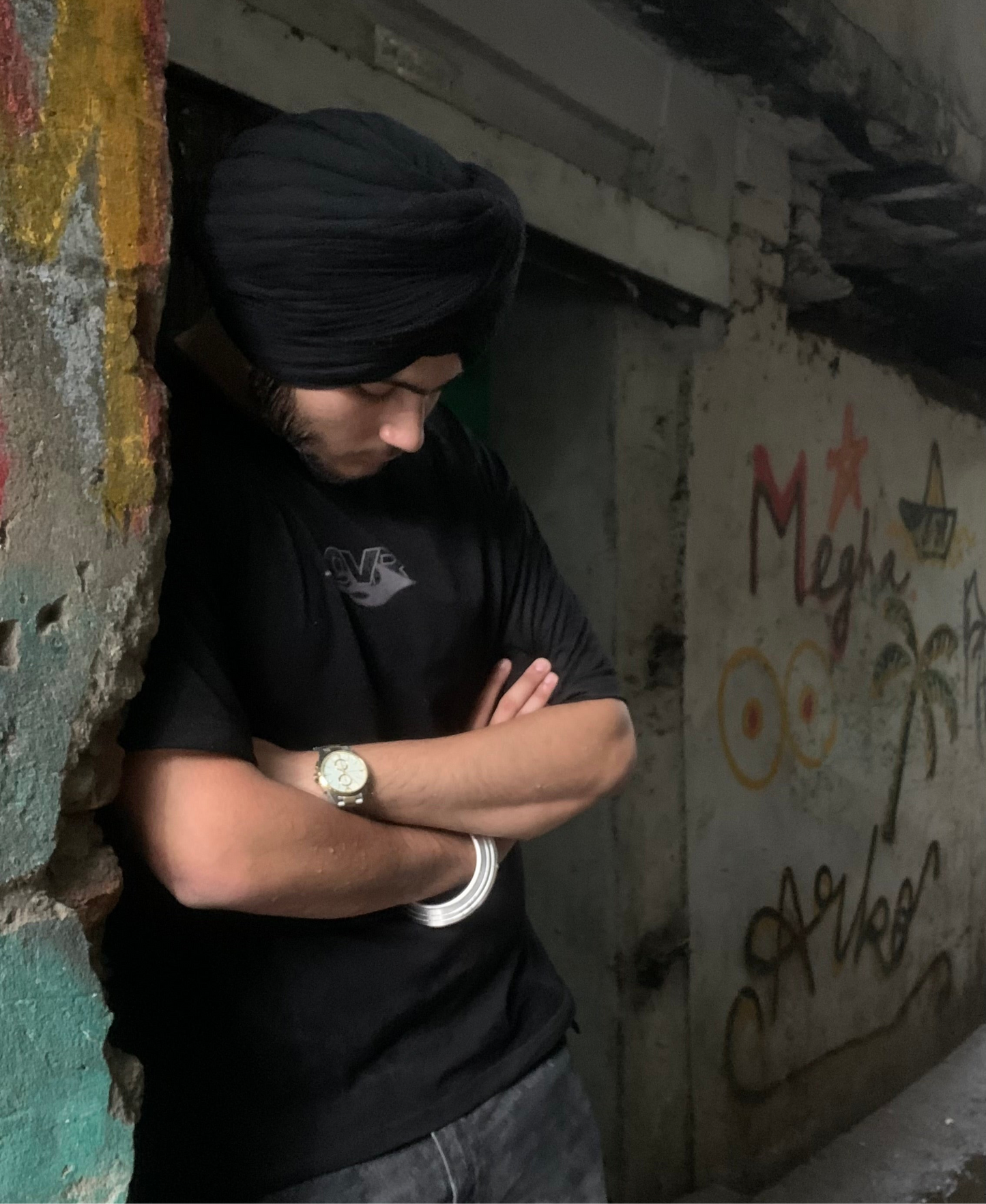 OVR T-SHIRT IN BLACK