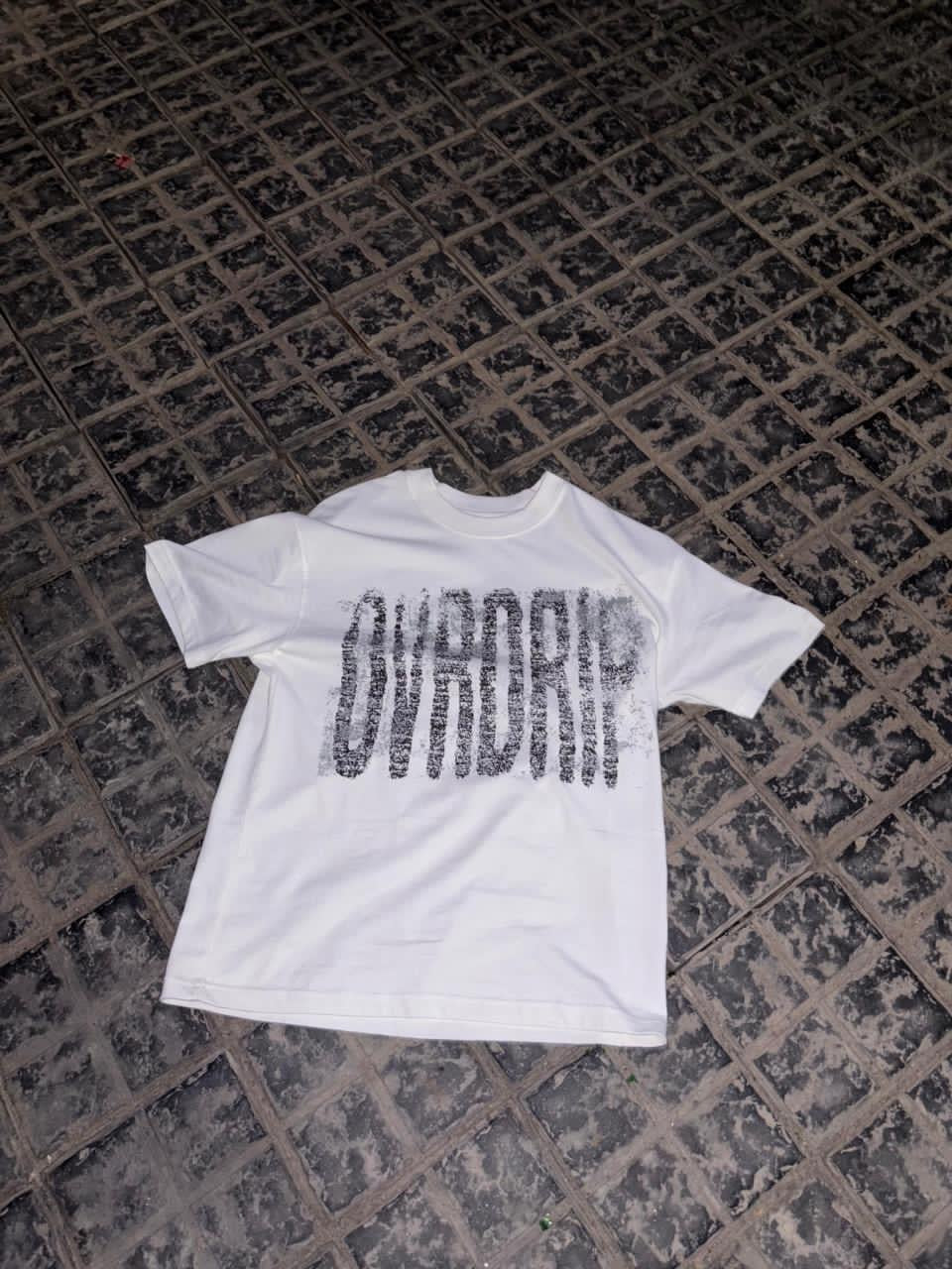 GLITCHED T