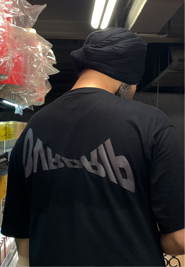 OVR T-SHIRT IN BLACK